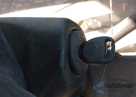 2006 Chevrolet Silverado 1500 Work Truck z USA, uszkodzony, nr VIN 3GCEC14X16G247106